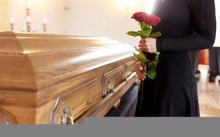 梦到好朋友死了(梦到好朋友死了自己嚎啕大哭)